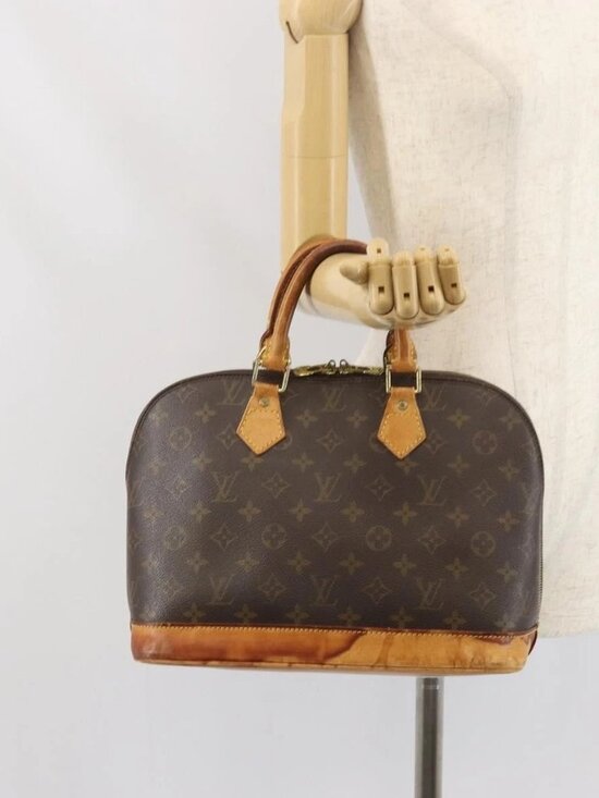 Louis Vuitton Handbags - LOUIS VUITTON Monogram Alma Hand Bag M51130 LV Auth 170616